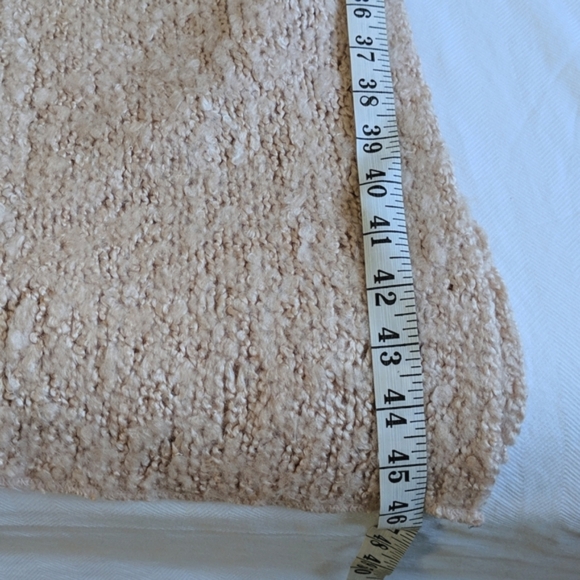 Forever 21 soft blush pink boucle knit winter scarf - Picture 5 of 5